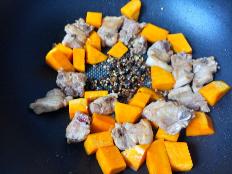 �Ϲ϶������Źǵ�����