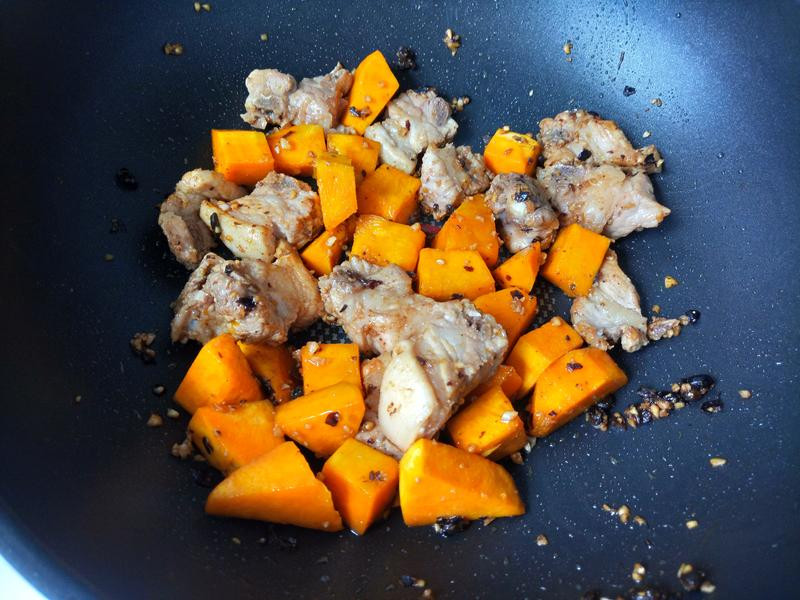 �Ϲ϶������Źǵ�����