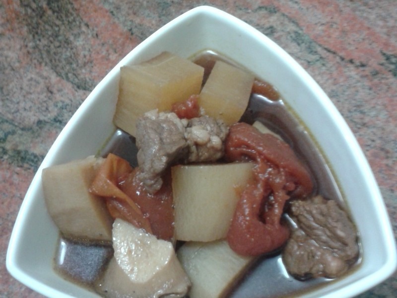 芋头番茄牛肉汤的做法