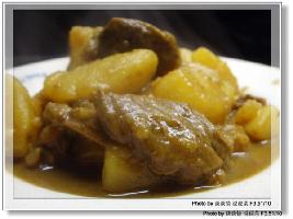 咖喱土豆焖牛腩的做法