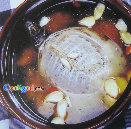 �ٺ������������