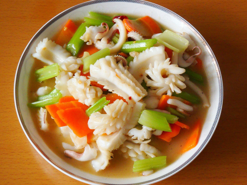 ��̨�ˣ�������֦������