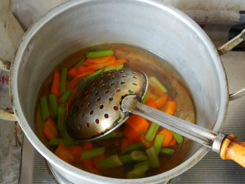 ��̨�ˣ�������֦������