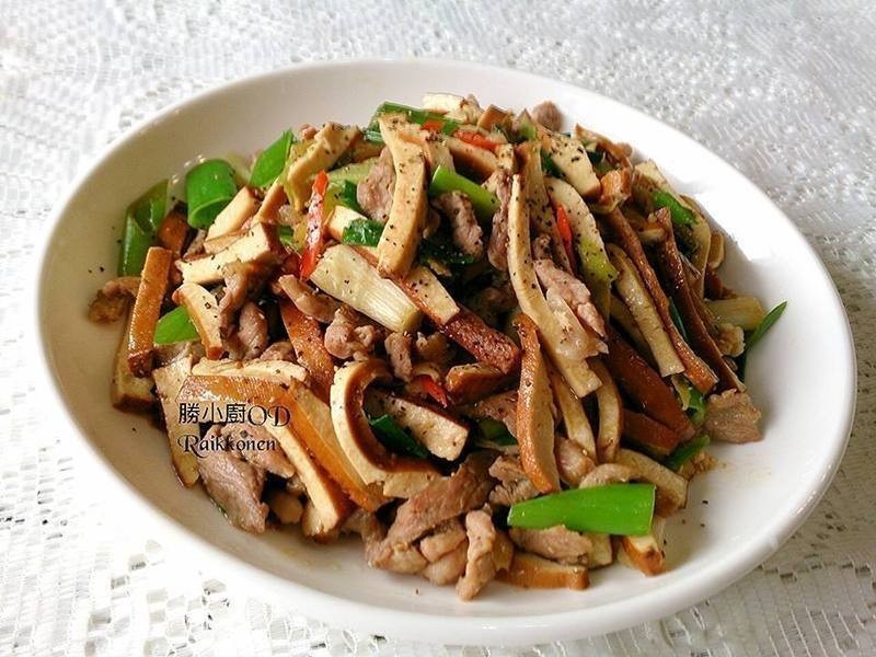 简易热炒葱爆豆干的做法