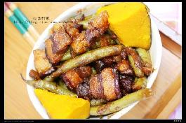 红烧肉炖南瓜豆角的做法
