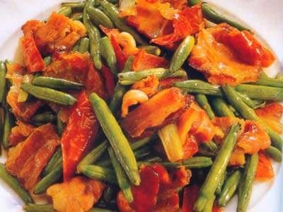 金针炒腊肉的做法