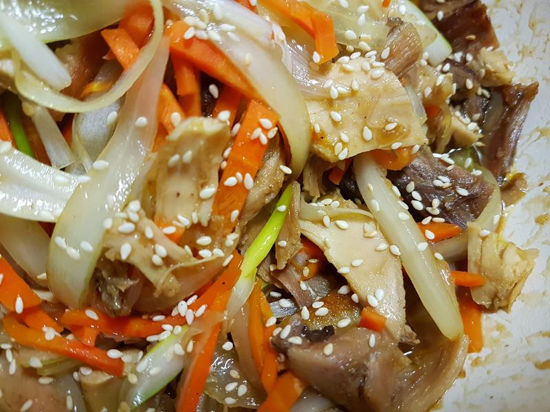 韩式烤肉酱炒手拉肉丝的做法