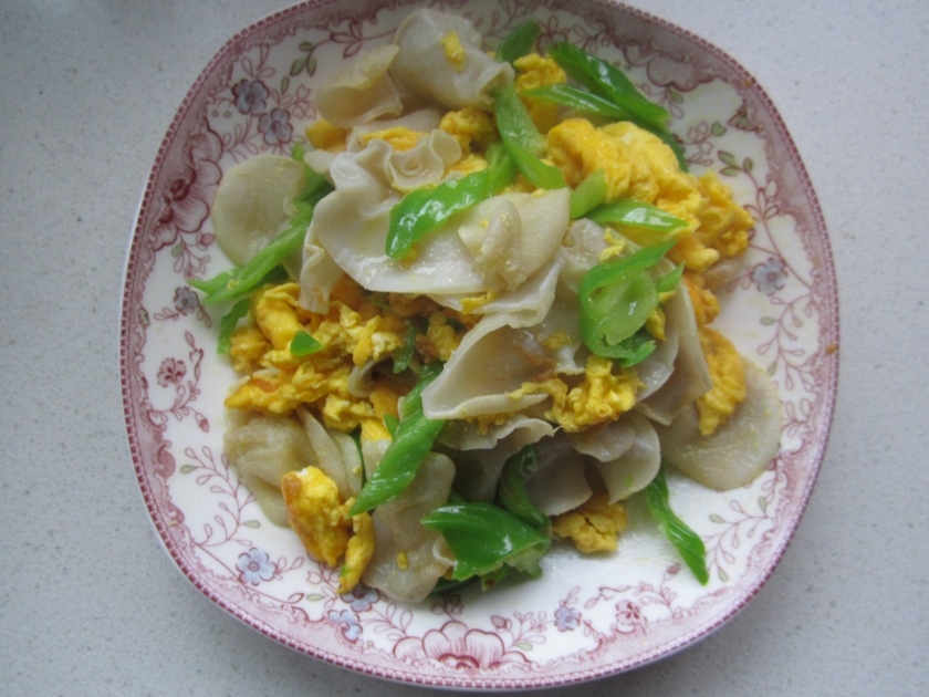 白木耳炒蛋的做法