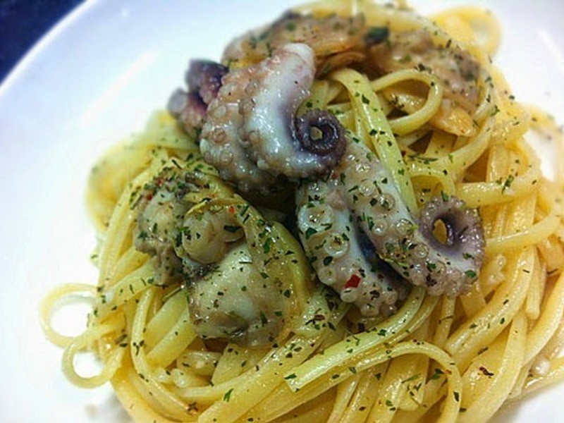 ��ݺ�����۵�����