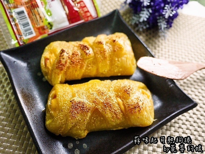 蒜味起司热狗卷的做法