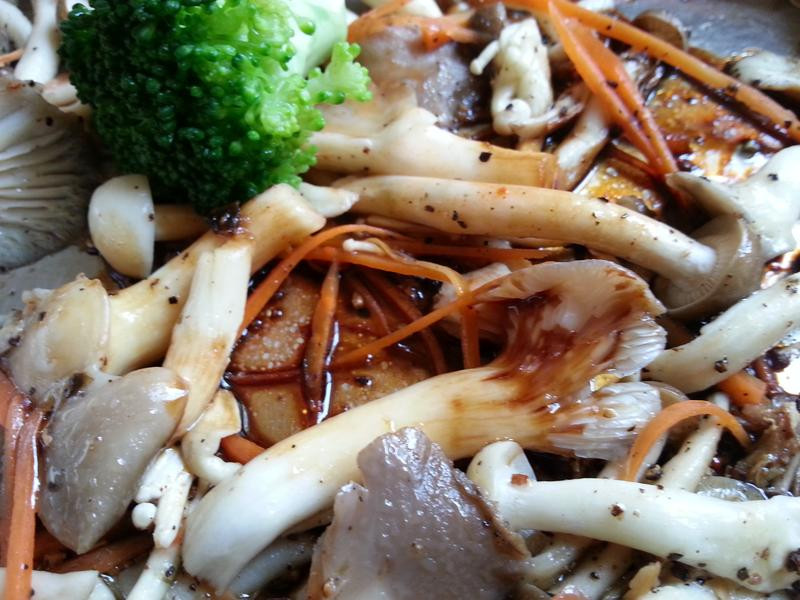 �ں���������̦����������