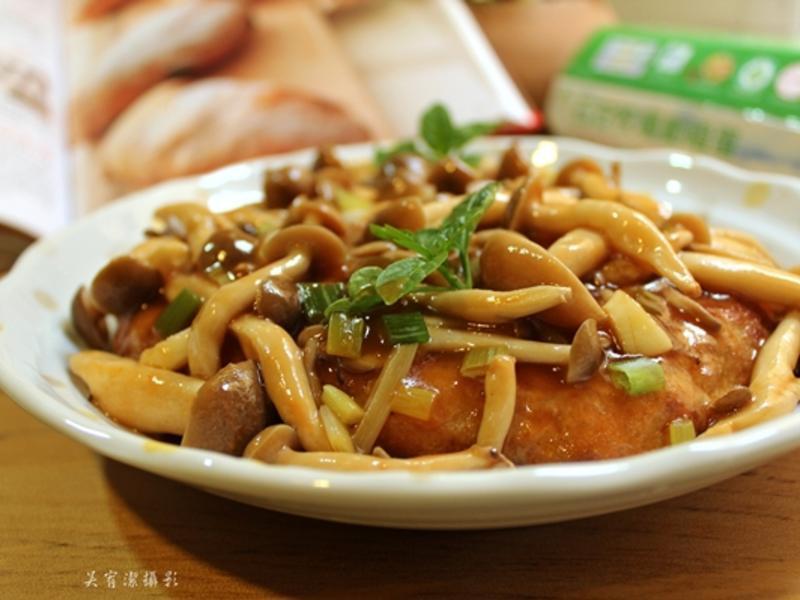 薯泥肉饼烩鲜菇的做法