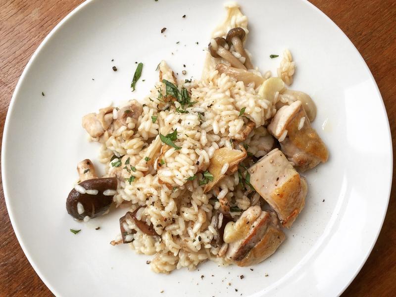 「懒人一锅到底」野菇麻油鸡炖饭的做法