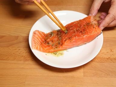 �׾���ɫ���h�����������