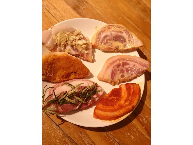 ��ɫ���������