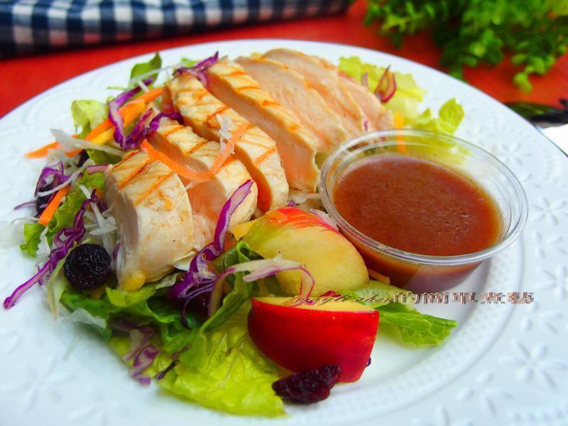 时蔬鸡肉沙拉佐和风酱的做法