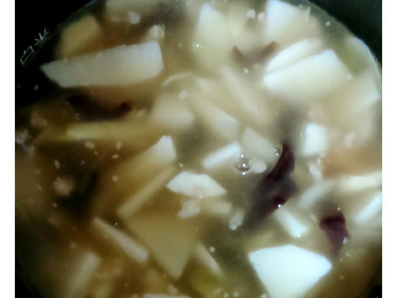 野蔬春笋炊饭的做法