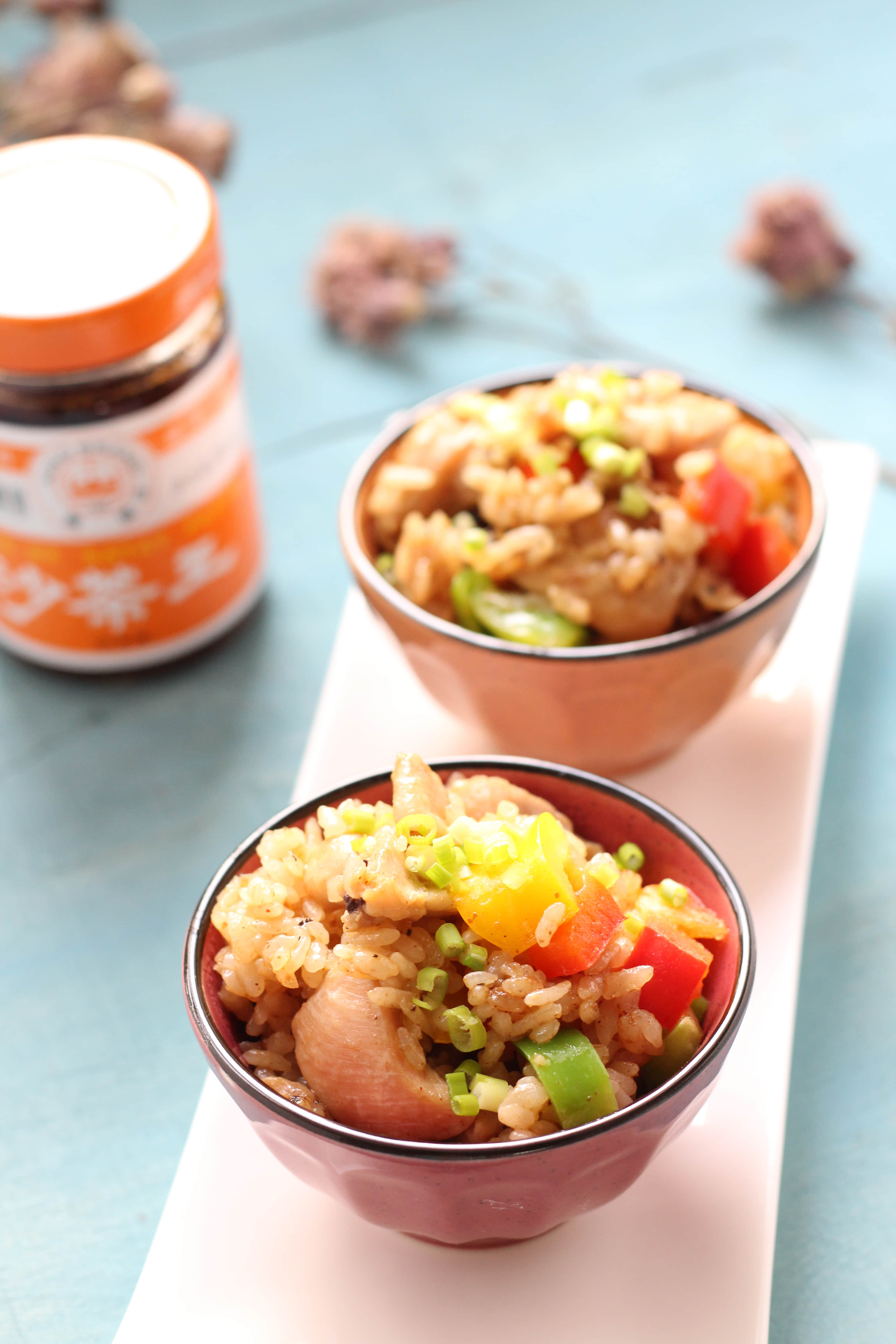 沙茶鸡腿焖饭的做法