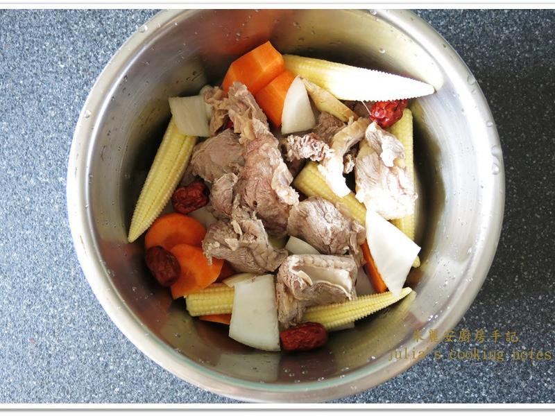 ɽҩţ������������