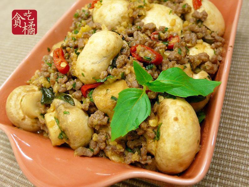 九层塔辣牛蘑菇 ? 蘑菇小酒馆1?的做法