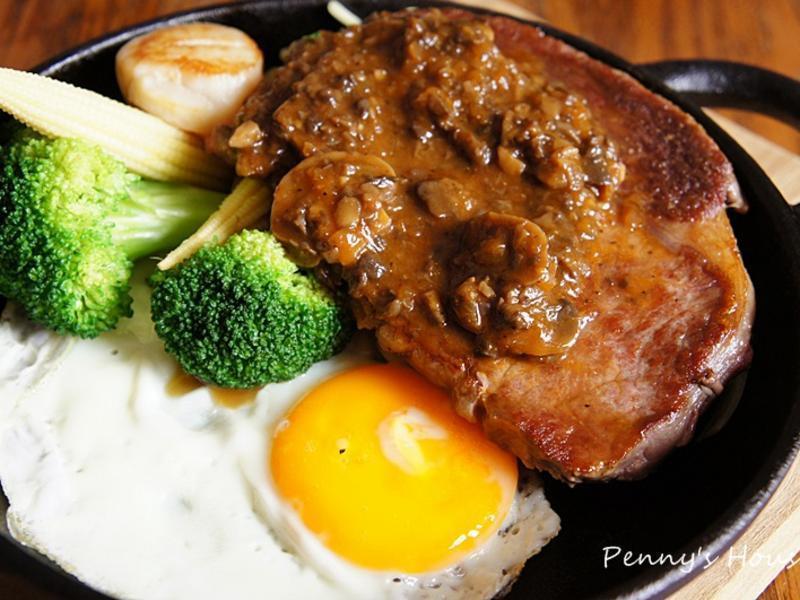 夜市牛排-蘑菇酱牛排的做法