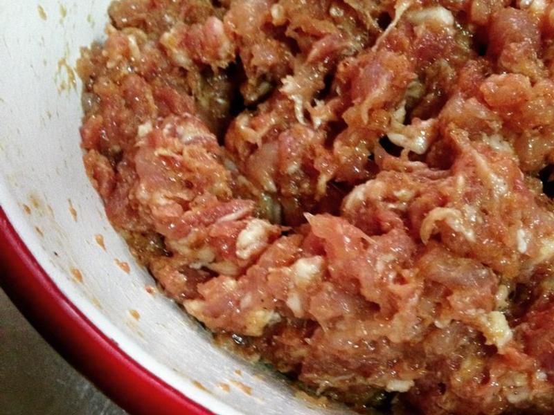 ζ������Ħɯ��Ұ�˶�����ʨ��ͷ������