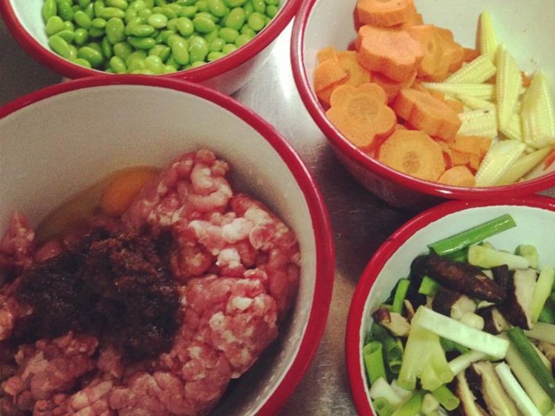 ζ������Ħɯ��Ұ�˶�����ʨ��ͷ������