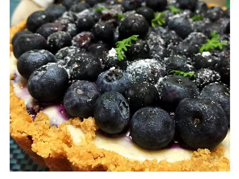 蓝莓乳酪派的做法