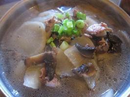 �ܲ�Ģ�����������