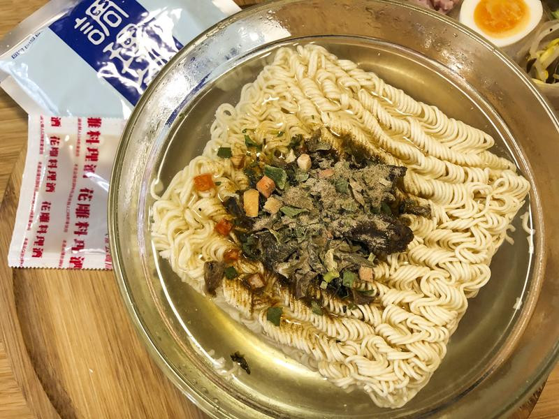 �������ţ�����������