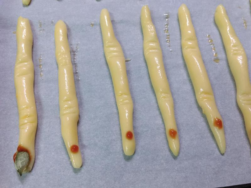 ��ʥ�� Ů����ָ���ɵ�����