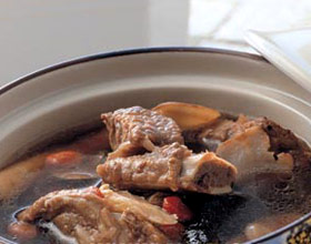 红豆排骨汤的做法