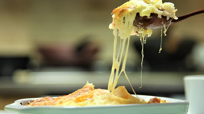 有家鲜厨房:七彩大虾焗饭的做法