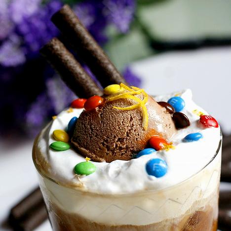 冰激凌旋风冰咖啡的做法