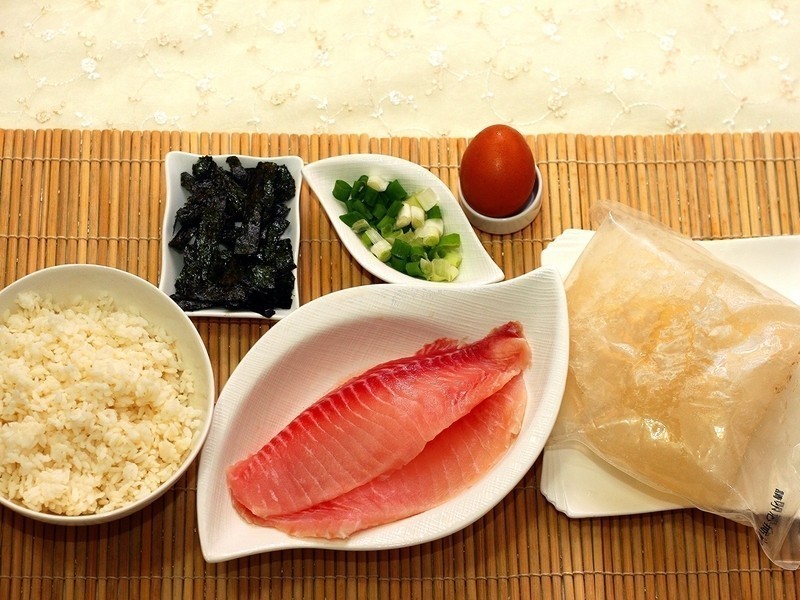 鲷鱼肉片粥的做法