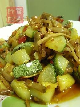 什锦黄花炒西葫芦的做法