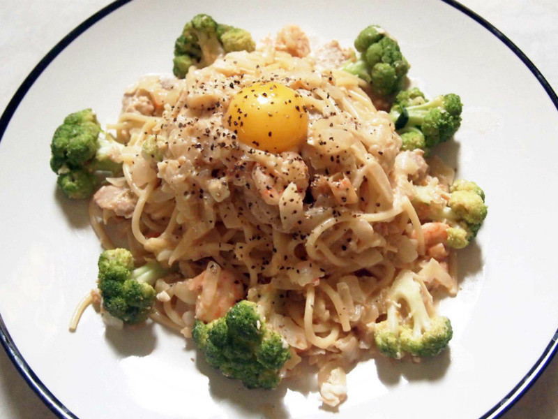 【星期日实验室】月见鲜虾起司义大利面的做法