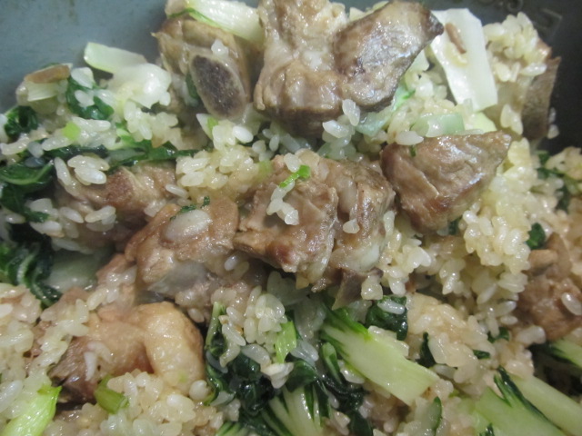 香蒸排骨糯米菜饭的做法