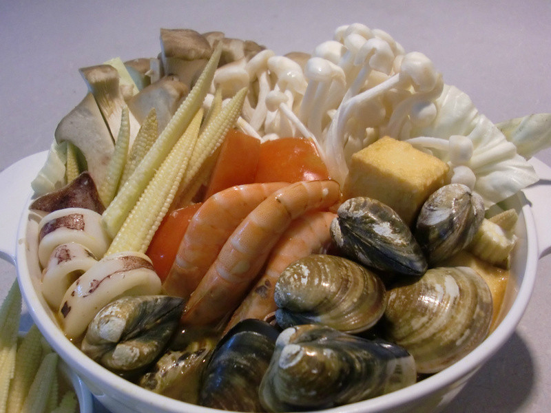 拉比尼亚厨房~咖哩海鲜锅的做法