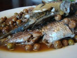 破布子蒸饱卵鲫鱼的做法