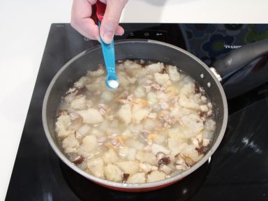 ɳ����Ƕ��ϸ�������