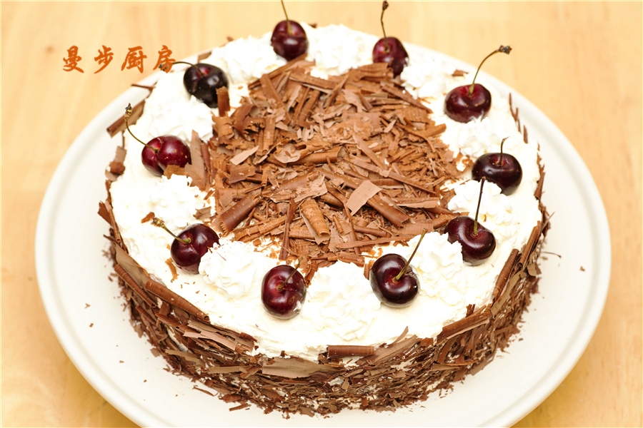 - 黑森林樱桃奶油蛋糕的做法