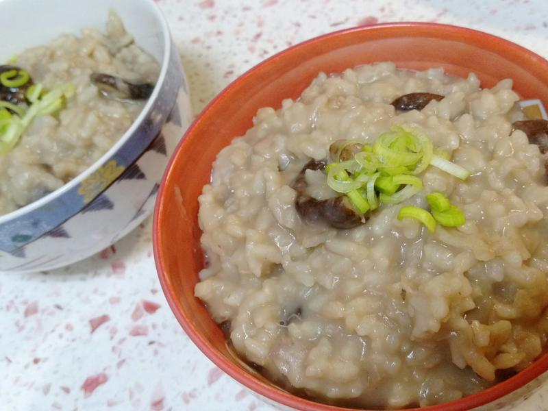 古早味香菇芋头粥的做法