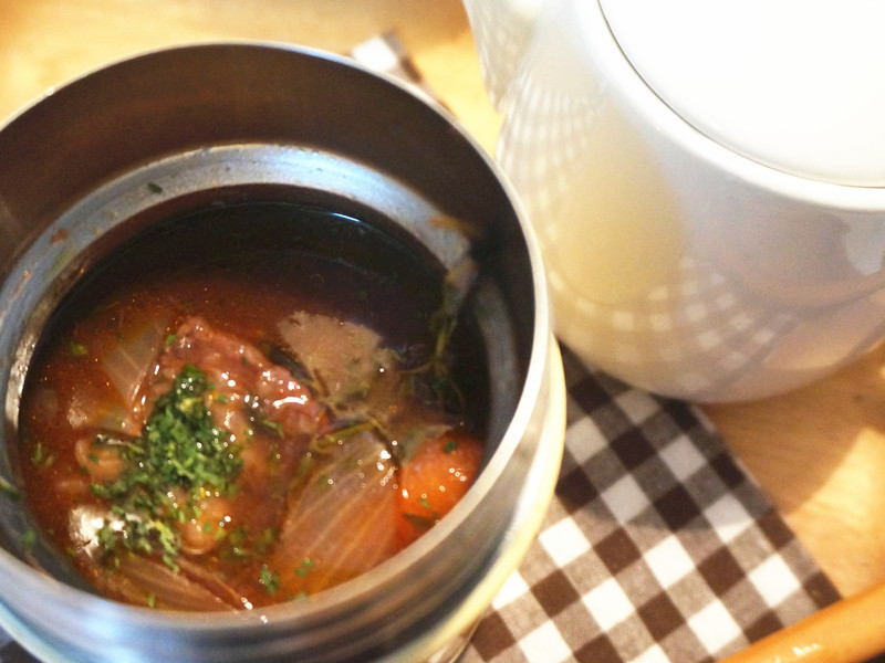 �������ձ������ţ��--���ʸ�¥������