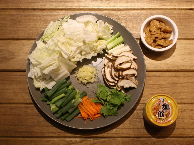 ����ζ���ײ�±������