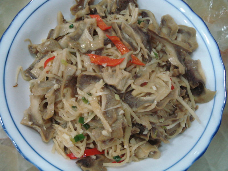 鱼肚炒笋丝的做法