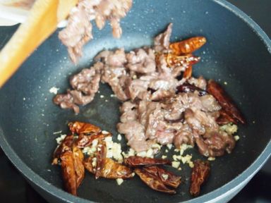 С�콷�ͱ�ţ��[���׼ҳ���ʳ��]������