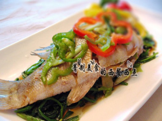 菠菜鲈鱼的做法