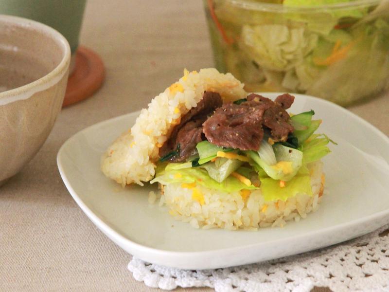 �ں���ţ���׺���_С��ʳ�õ�����