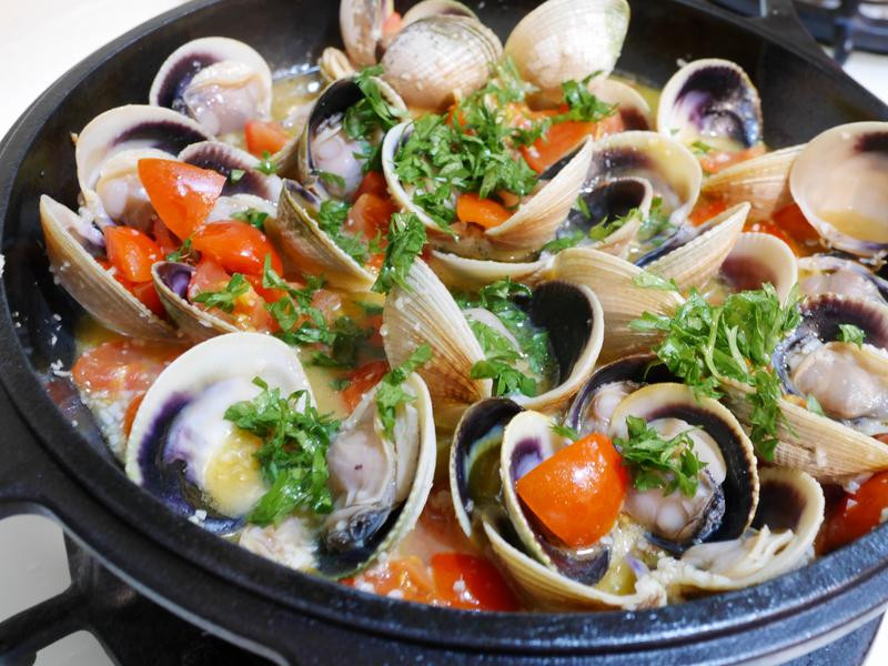 ���Ѱ׾Ƹ��۵�����